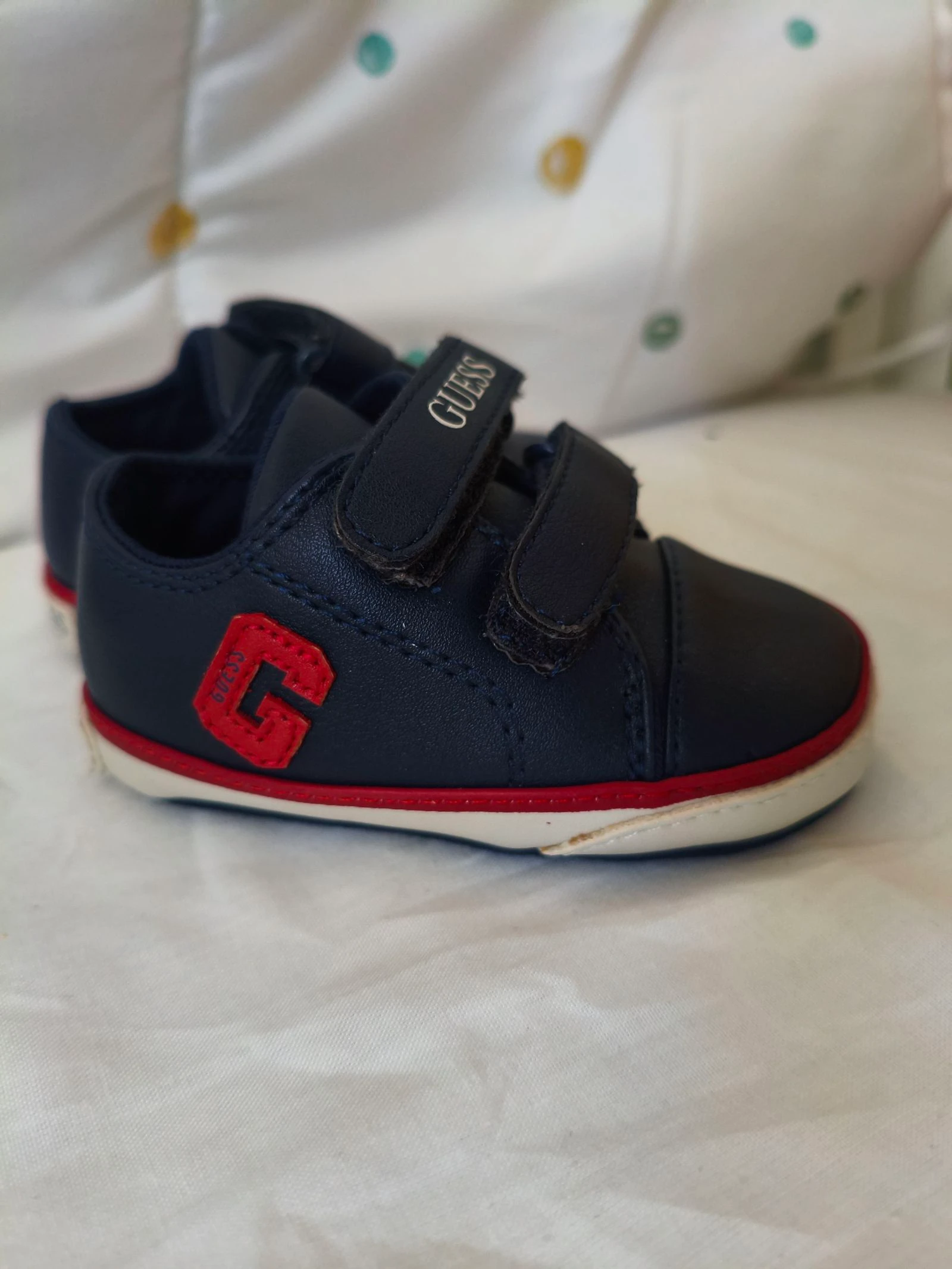 Sapatos de bebé Guess 